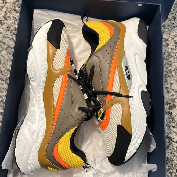 Dior sneakers size 15 worn once everything is in great condition - Picture 3 of 5